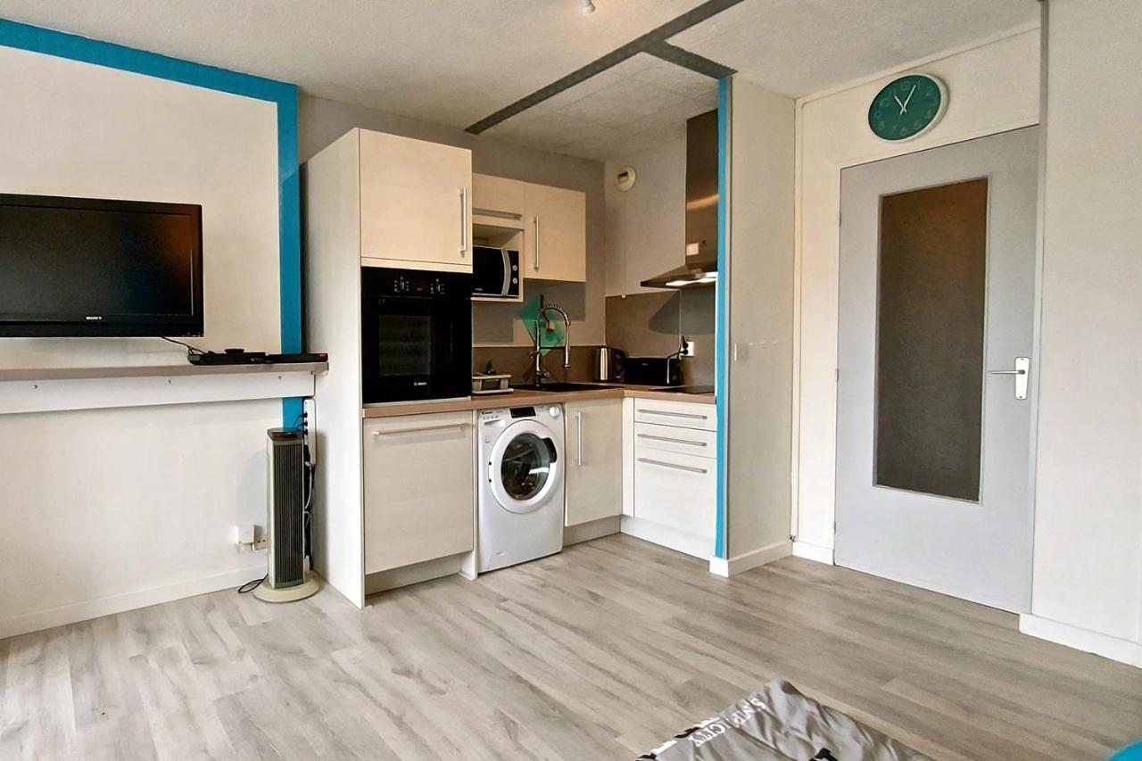 Hypercentre 27 M Avec Wifi Et Piscine Partagée * Fréjus